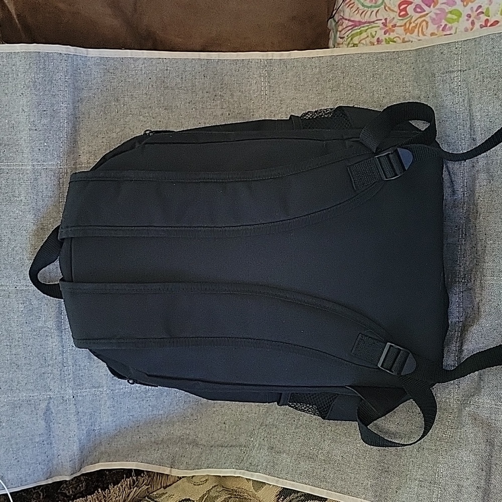 CheckMate Laptop Backpack - Picture 2 of 8
